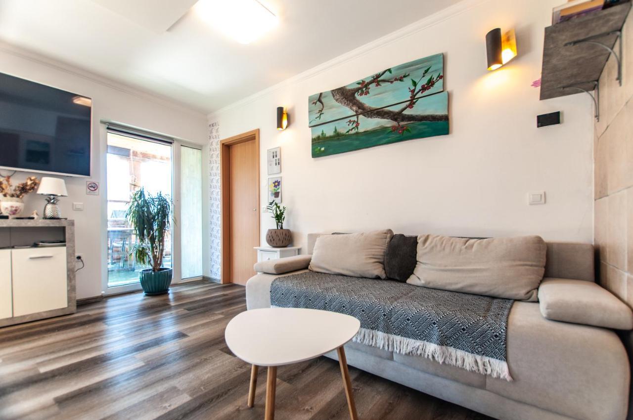 Apartments Julia 보히니 외부 사진